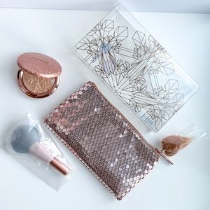 MAC SnowBall Holiday Face Bag *LE* GOLD